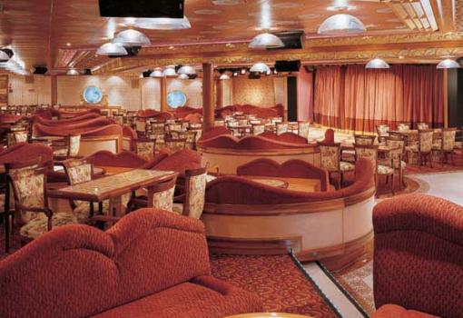 El animado Victoria Aft Lounge (en Popa)
